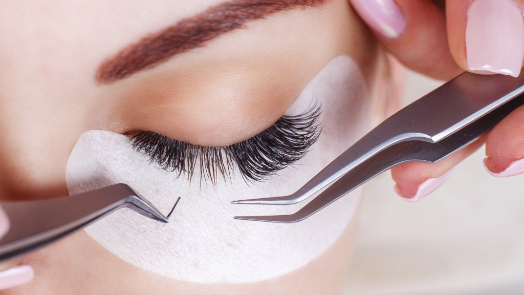 Eyelash extensions dubai 