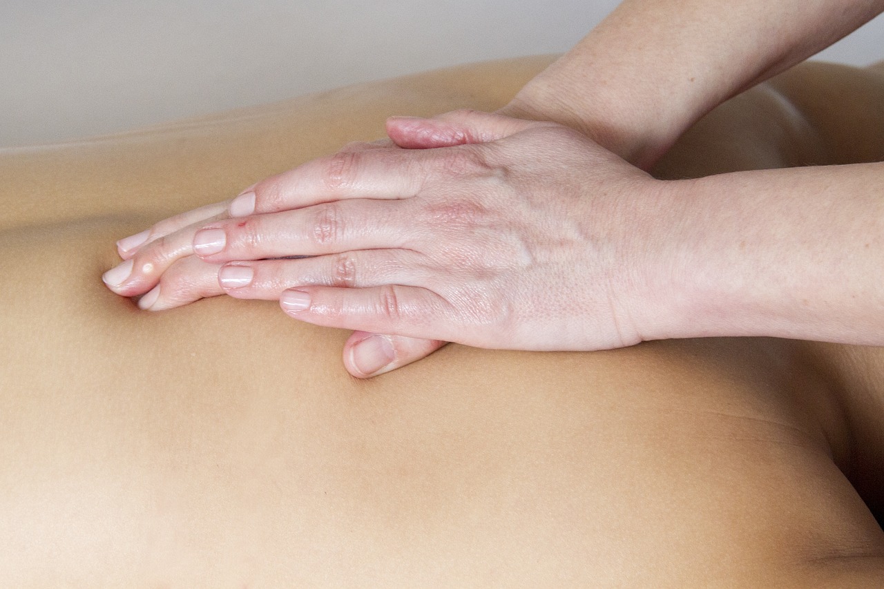 Back Massage ( 45 Mins ) - 4a