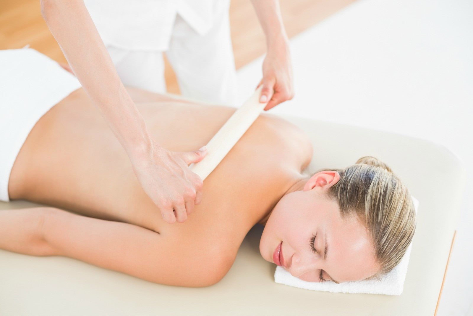 Full Back Waxing-3c