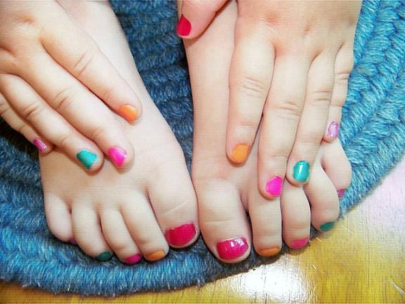 Kids Mani+Pedi-3d