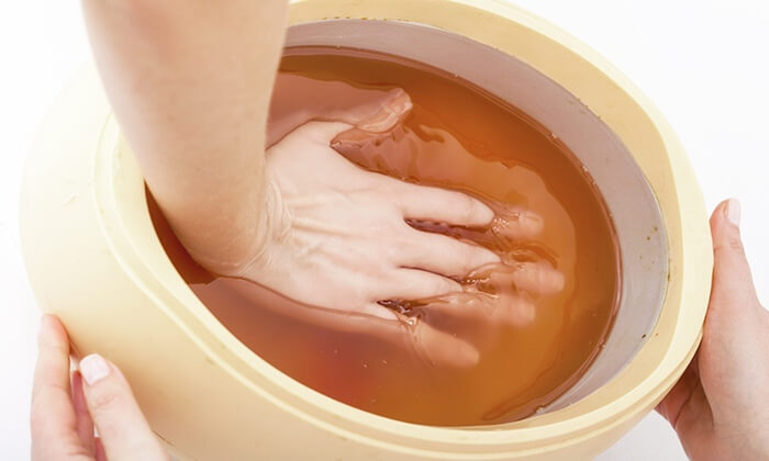 Paraffin Hands With Manicure-2d